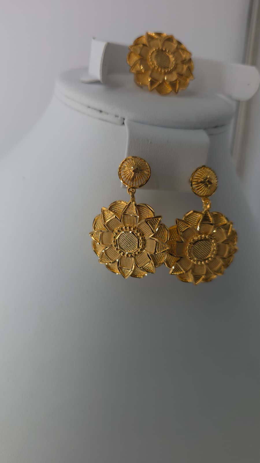 2-Piece Gold-Plated Earrings & Ring Set - E27