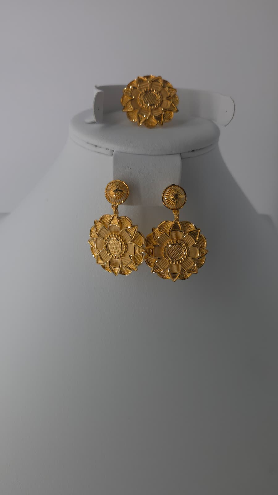2-Piece Gold-Plated Earrings & Ring Set - E27