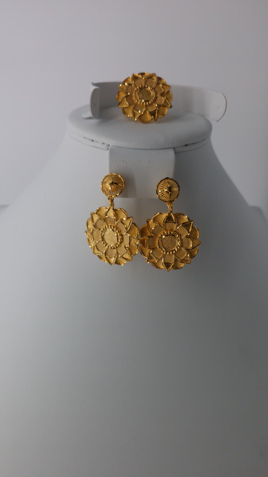 2-Piece Gold-Plated Earrings & Ring Set - E27