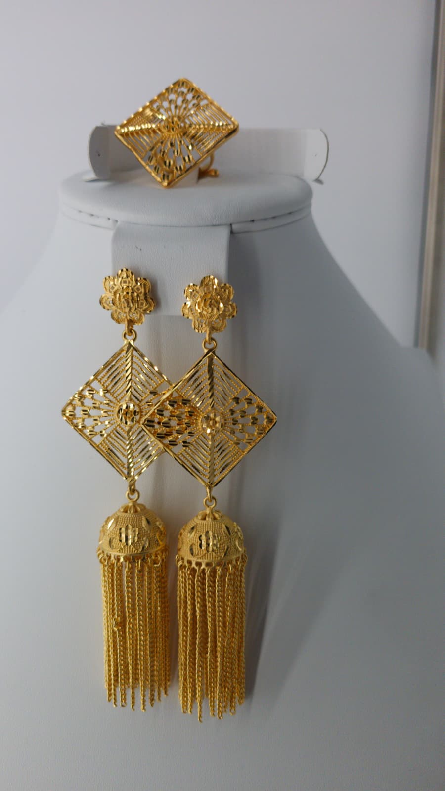 2-Piece Gold-Plated Earrings & Ring Set - E88
