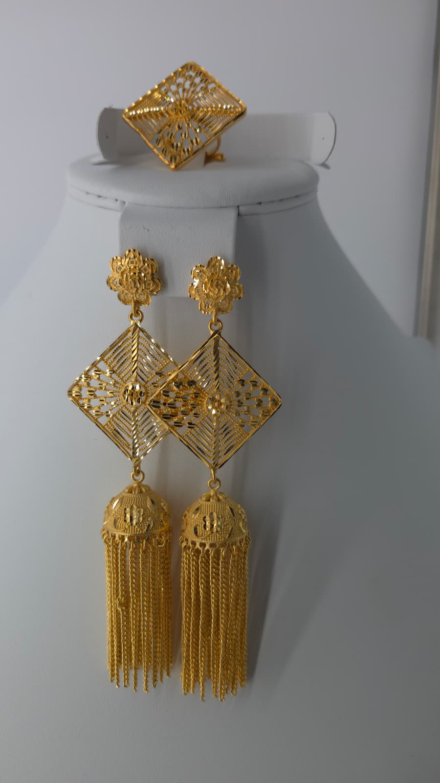 2-Piece Gold-Plated Earrings & Ring Set - E88
