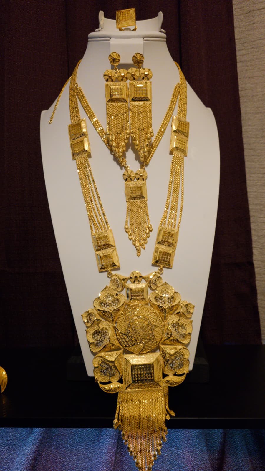 Gold Plated Matinee Set - 3 Pieces (Necklace, Earrings & Ring) HOE-MT-3-51- H68